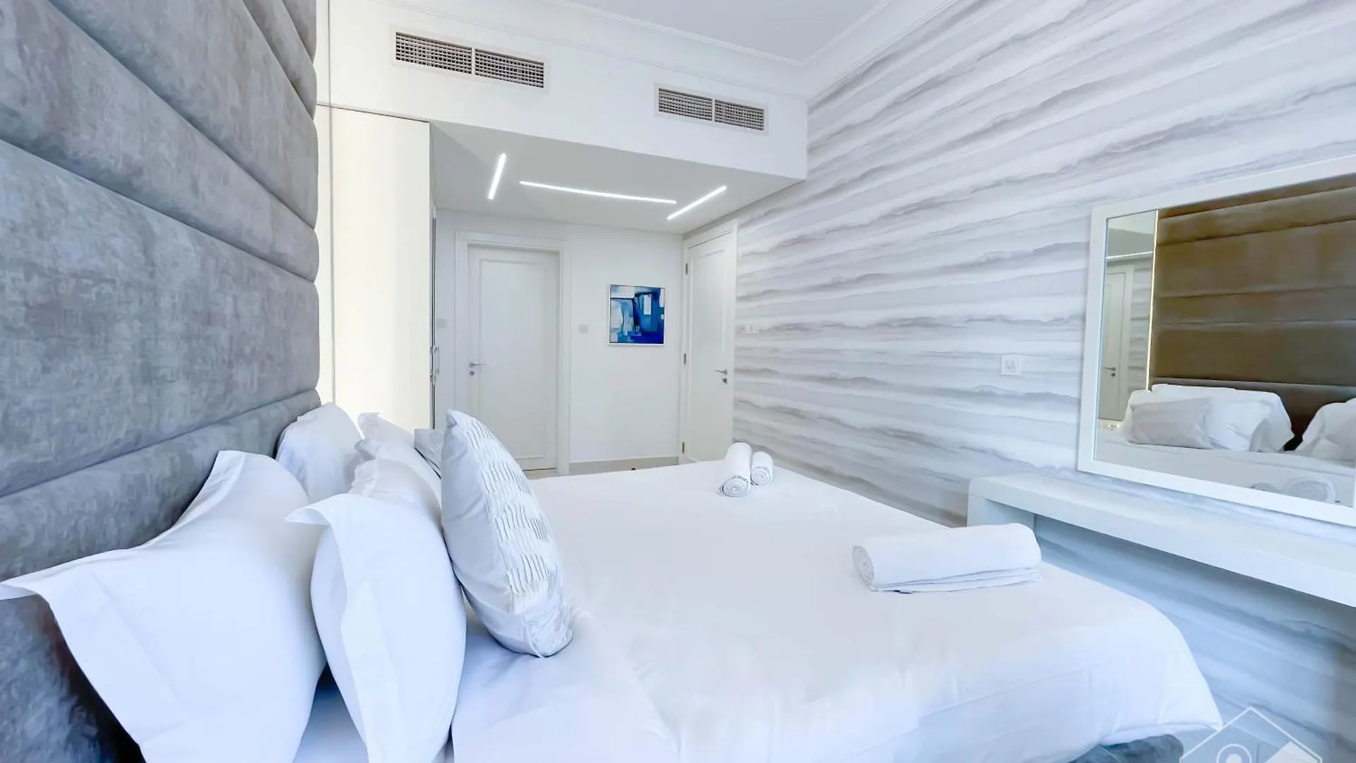 Damac Dubai Mall Luxury 1B United Arab Emirates